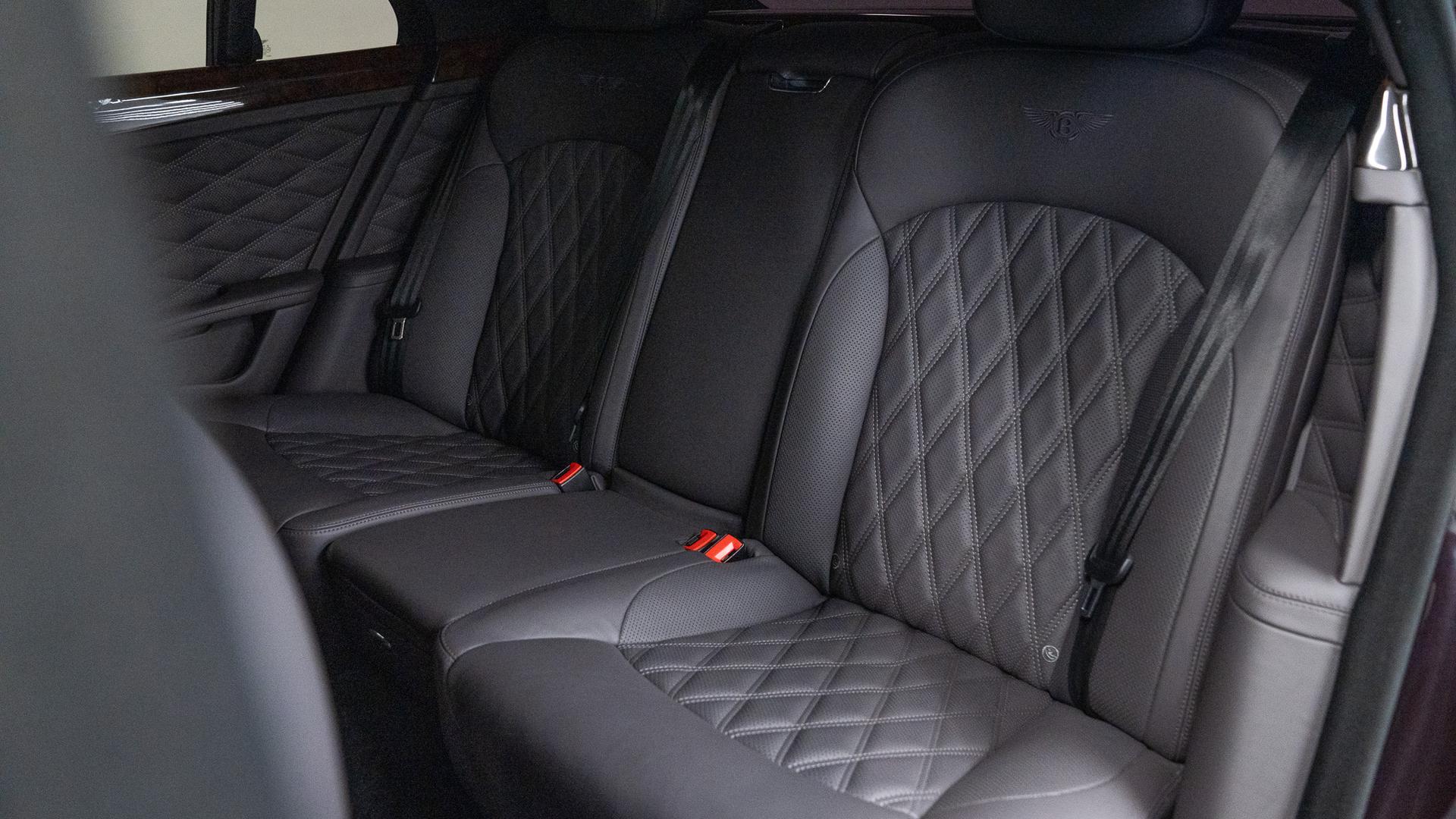 Bentley Mulsanne Photo 65ae020f-b5d1-4d76-8f24-ae7697d5d8b7.jpg