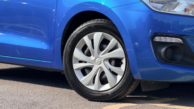 Used Suzuki Swift WV70UXG 2