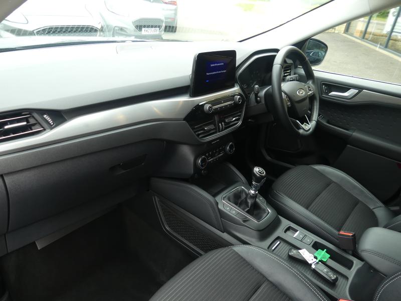 Ford Kuga Photo 65bb5b46-7ee5-4591-bfb1-a465454d3fb9.jpg