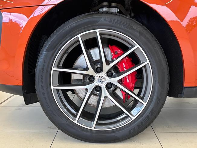 PORSCHE Macan Photo 24
