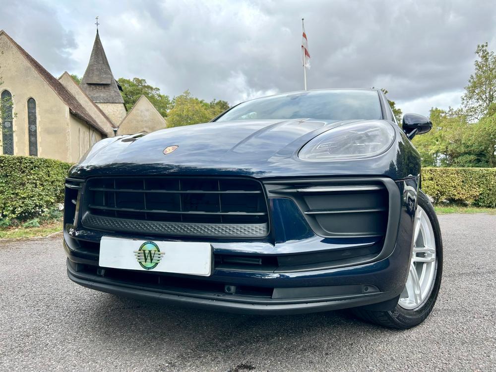 Used Porsche Macan YJ72ASM 4