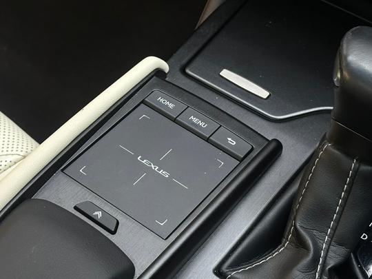Lexus ES Photo 65d63589-dce8-4d4c-89f5-12a5a2d19de4.jpg