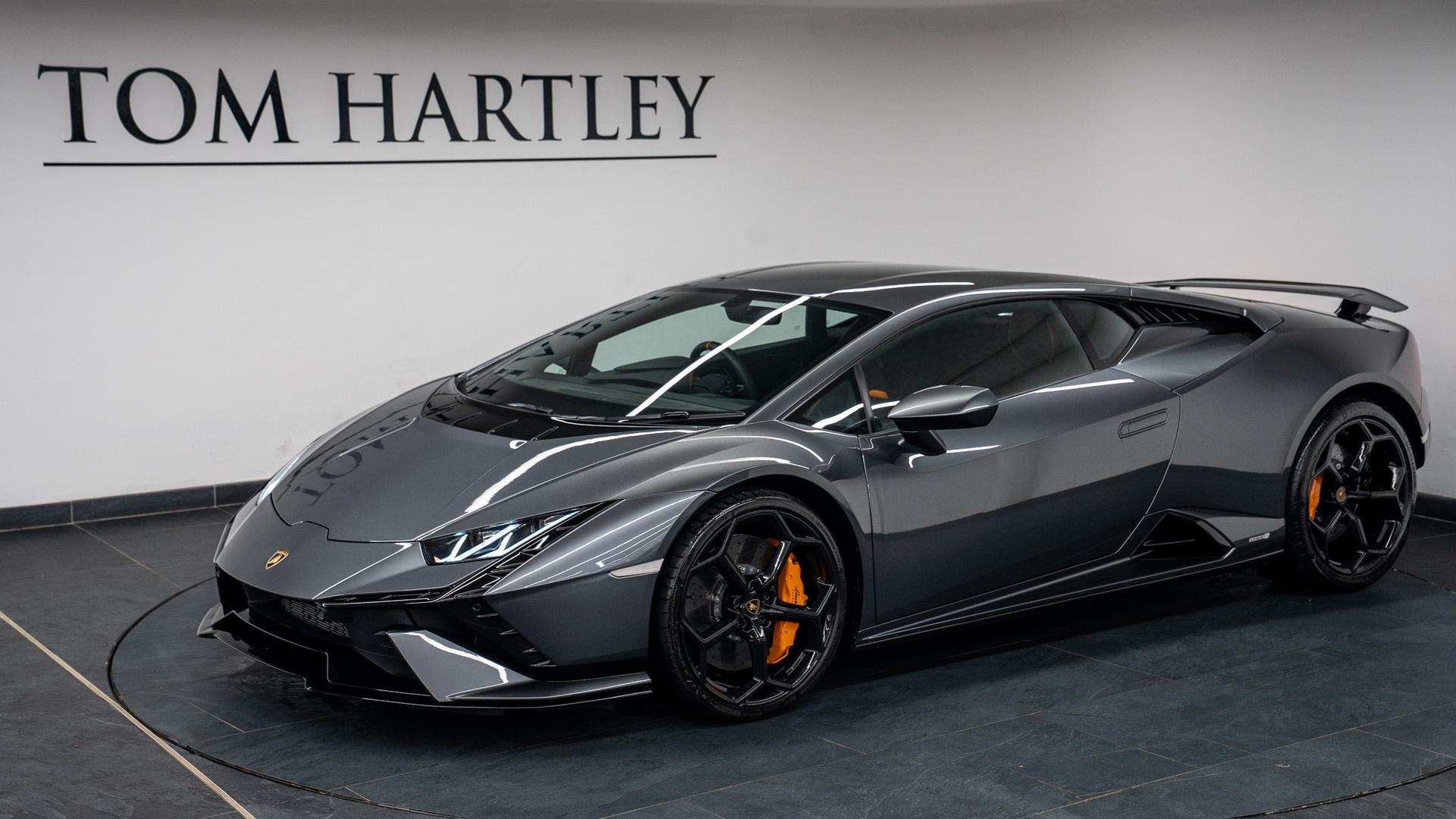 LAMBORGHINI Huracan Photo 65d6c3a3-2bb5-4994-b4a8-c743e29b3db1.jpg