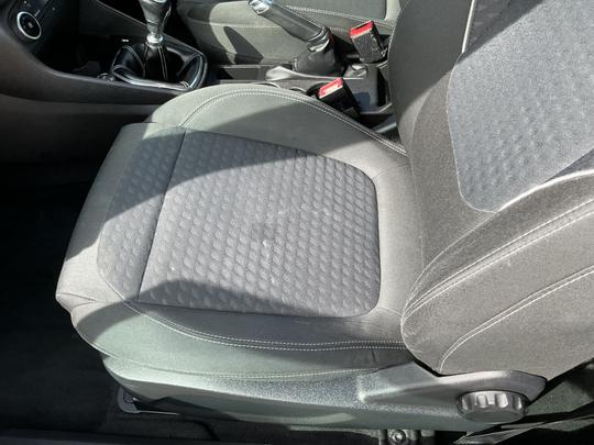 Ford Fiesta Photo 32