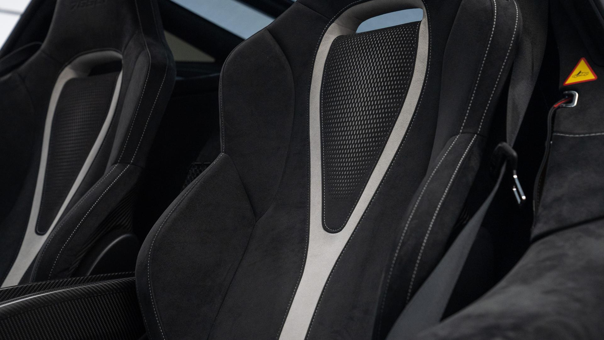 McLaren 765LT Photo 65e5cd9c-8577-4553-89ac-de95af25d5d4.jpg