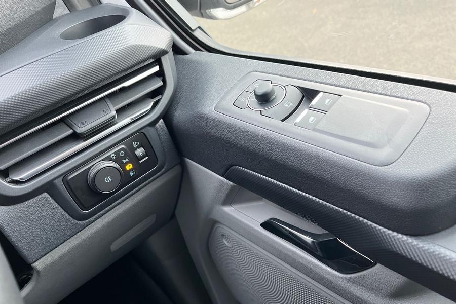 Ford TRANSIT CUSTOM Photo 65e8600b-8e6c-4d7d-bdfc-ebe70cf317e8.jpg