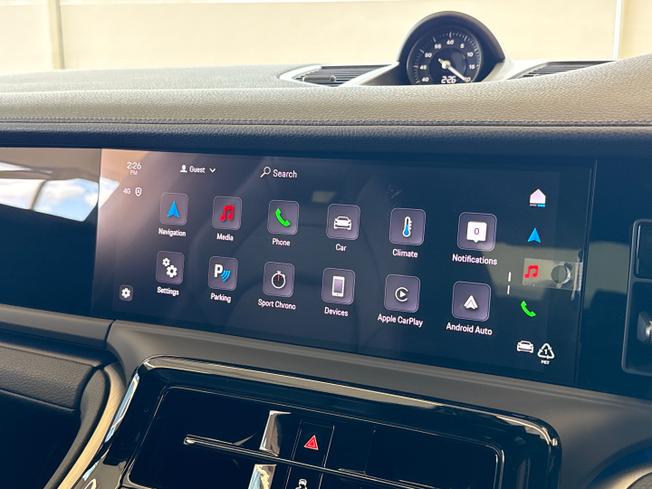 PORSCHE Panamera Photo 35