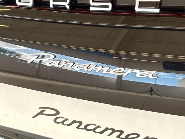PORSCHE Panamera Photo 43