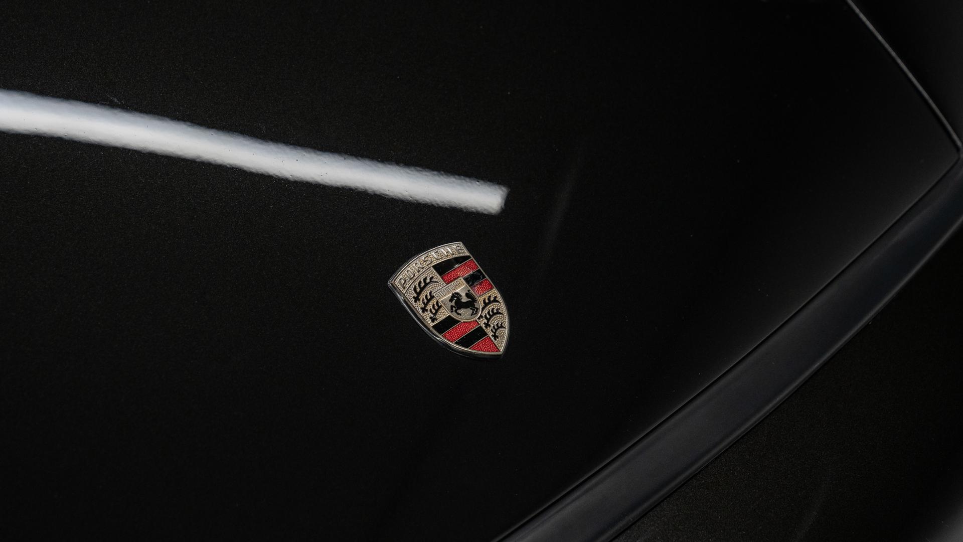 Porsche 911 Photo 66005563-decf-4a0e-870e-77e95b150f8e.jpg