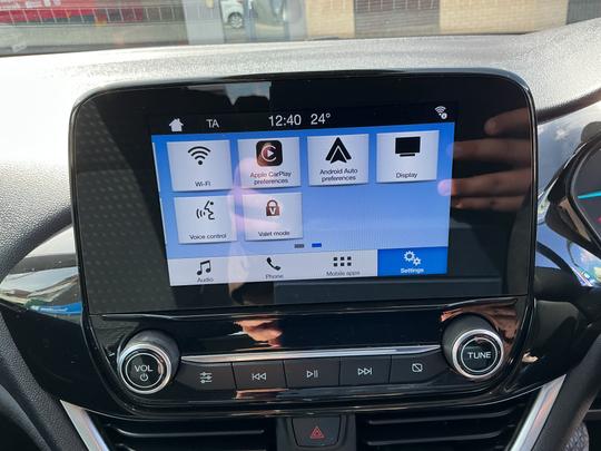 Ford Fiesta Photo 41