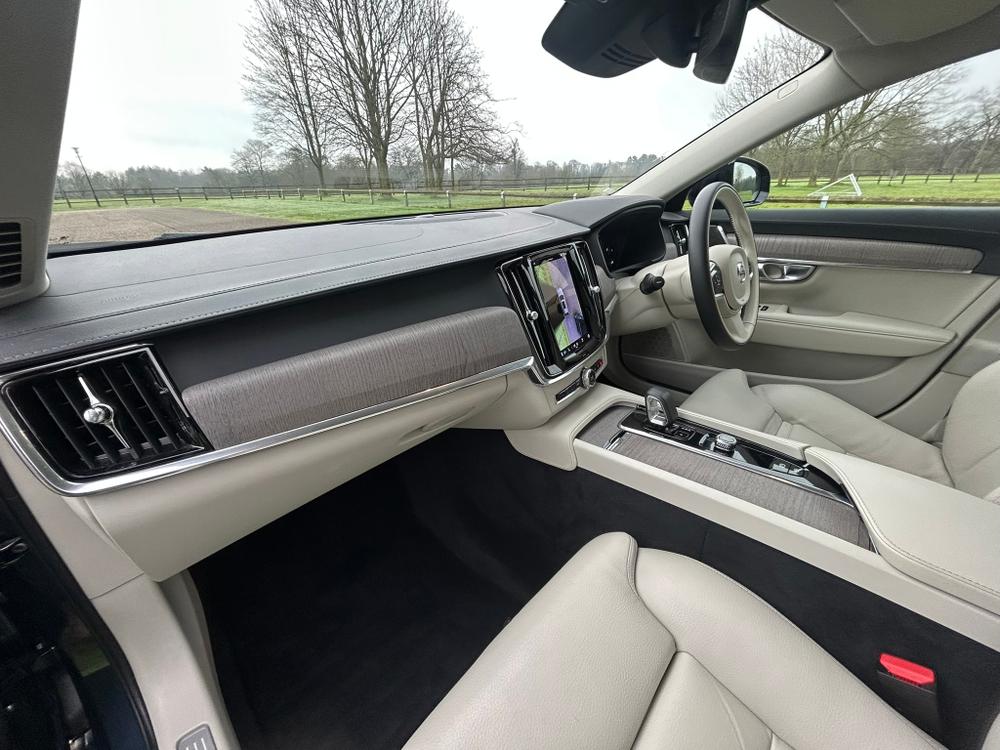 Used Volvo V90 BL23WNS 32