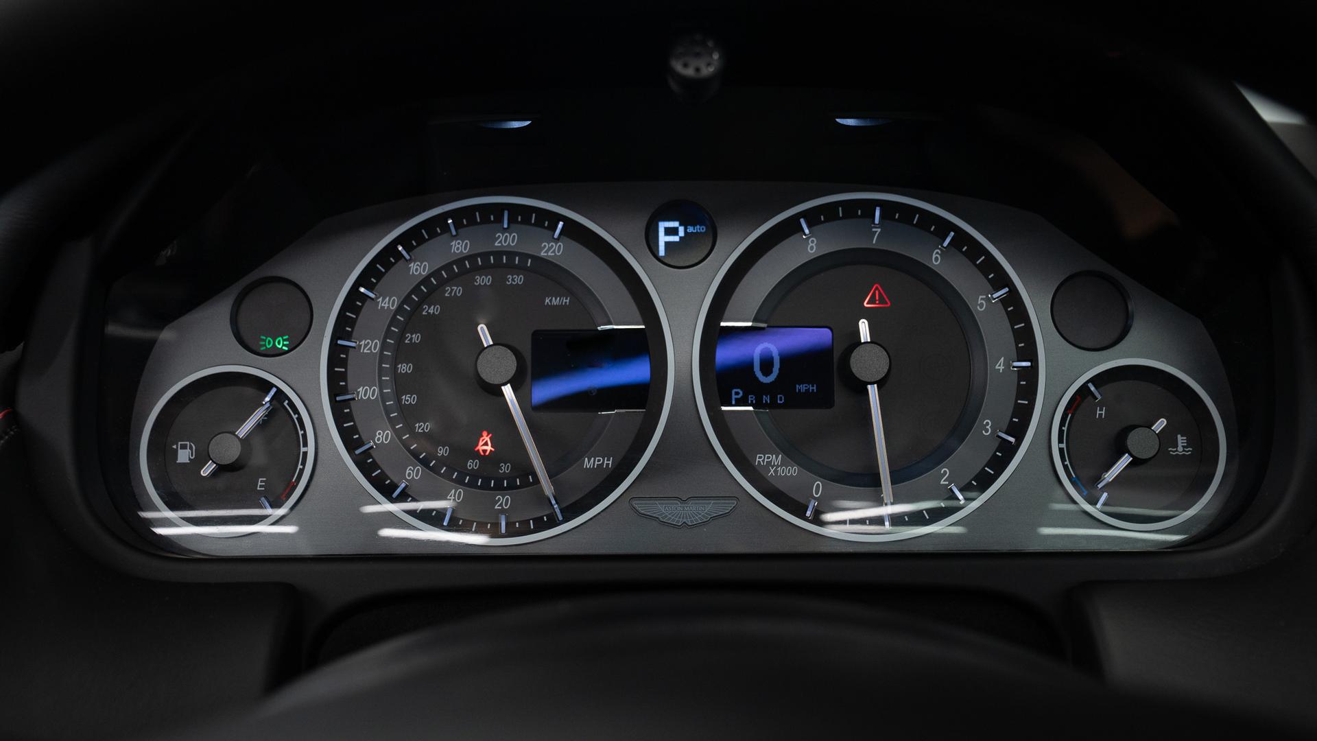 Aston Martin DB9 Photo 660ba267-6ed0-4071-9019-587a27b3308b.jpg