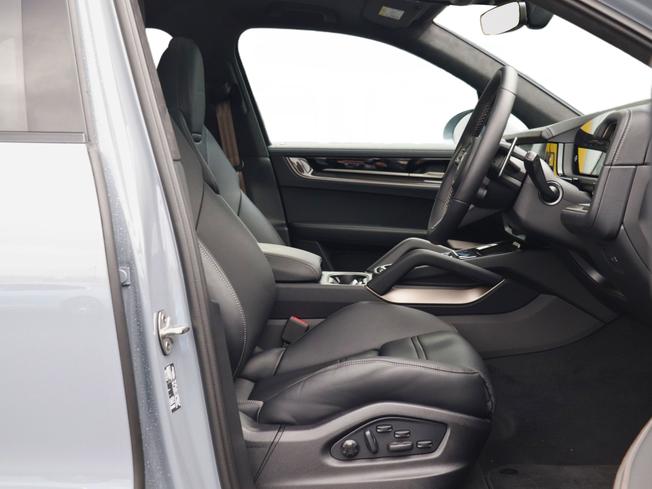 PORSCHE Cayenne Photo 34