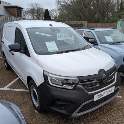 Used ~ Renault KANGOO LL21 E-Tech advance rc panel van MY24 at Harwoods Garage