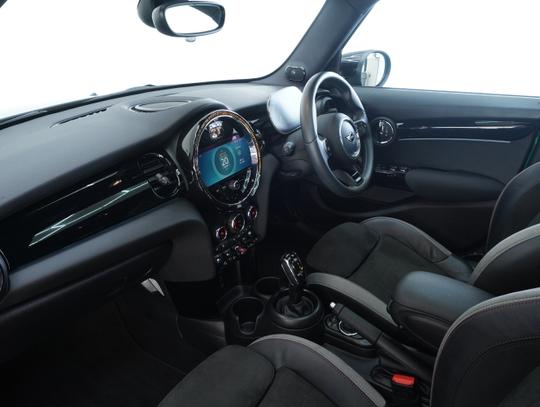 MINI Hatch Photo 66171e31-14ac-4e2f-993d-6815a6aec6eb.jpg