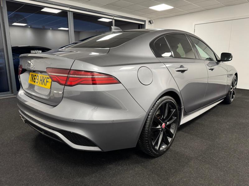 Jaguar XE Photo 6618ea3e-515f-4b29-9288-bb590f9aa83a.jpg
