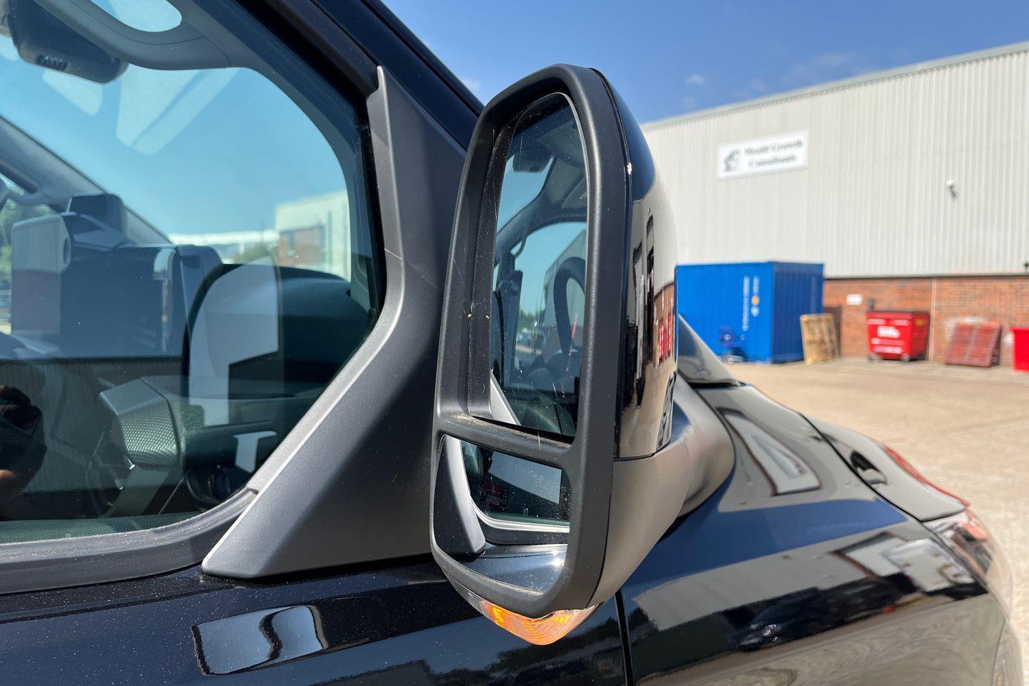 Ford TRANSIT CUSTOM Photo 39