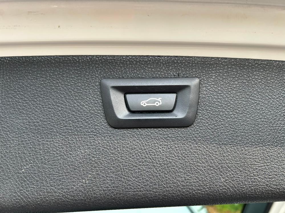 Used BMW 3 Series LJ68ODR 31