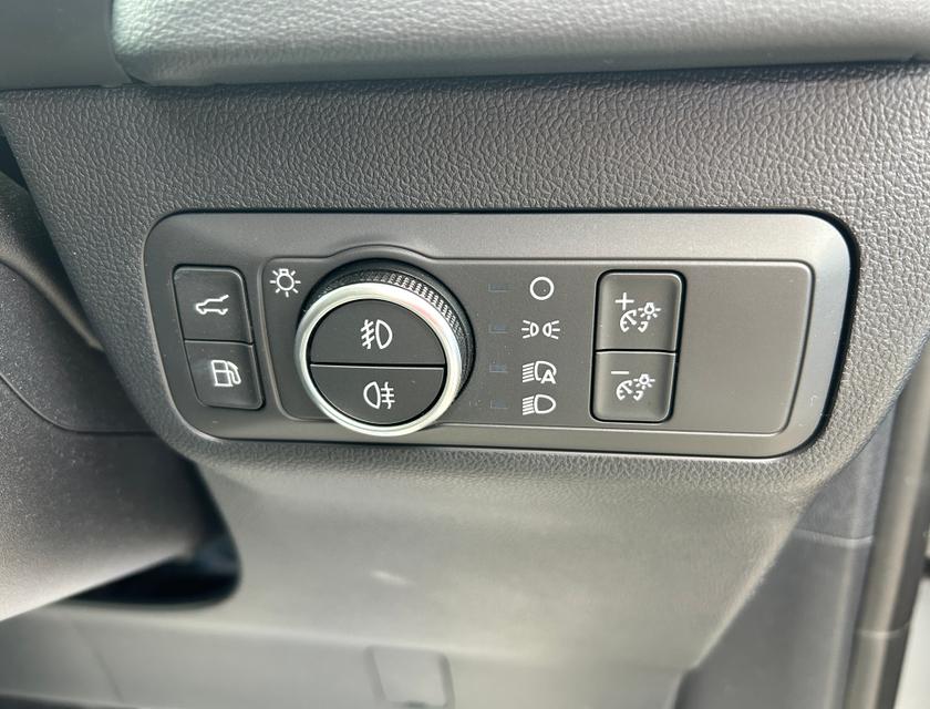 Ford Kuga Photo 6625c933-bd7b-4021-9b2c-2cde67b21d44.jpg
