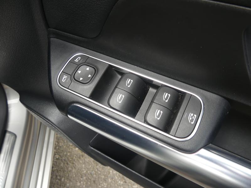 Mercedes-Benz B Class Photo 665f98c2-8852-4107-878d-bd182e7dce7a.jpg