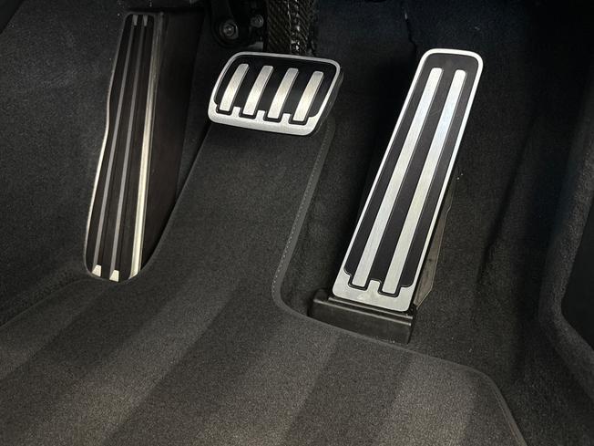 PORSCHE 911 Photo 42