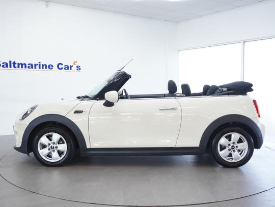 MINI Convertible Photo 666b8a4e-192a-4a8b-8944-58b7fcf6d8b3.jpg