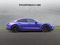 PORSCHE Taycan Photo 3