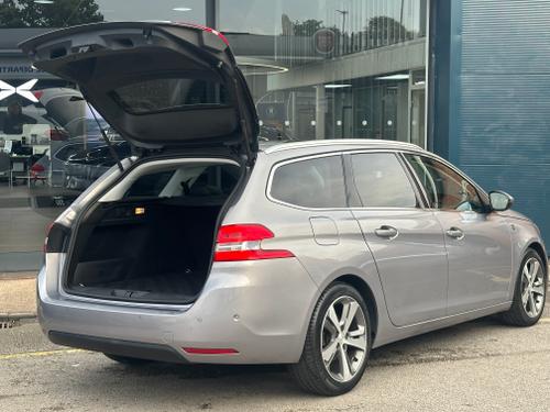 Peugeot 308 SW Photo 668e3041-84d8-4fa3-a0e8-fb16635915bf.jpeg