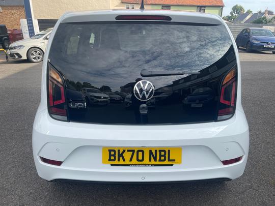 Volkswagen up! Photo 668eba41-00b9-4ecd-b3ee-f916ac3a064a.jpg
