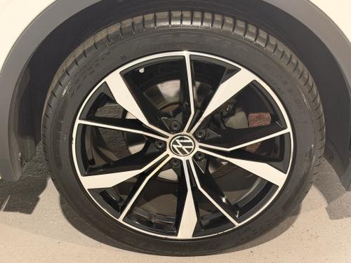 Volkswagen Tiguan Photo 668ef9be-b9ef-4144-9247-e10e7fc9b132.jpeg