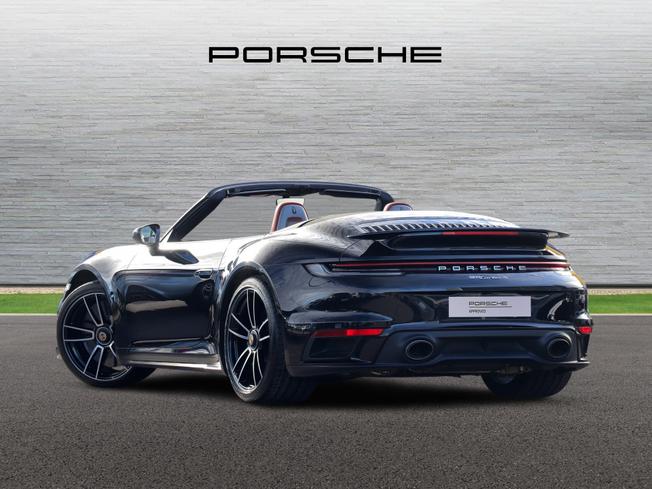 PORSCHE 911 Photo 2
