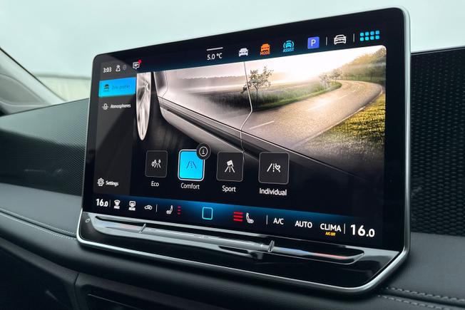 VOLKSWAGEN Tiguan Photo 42