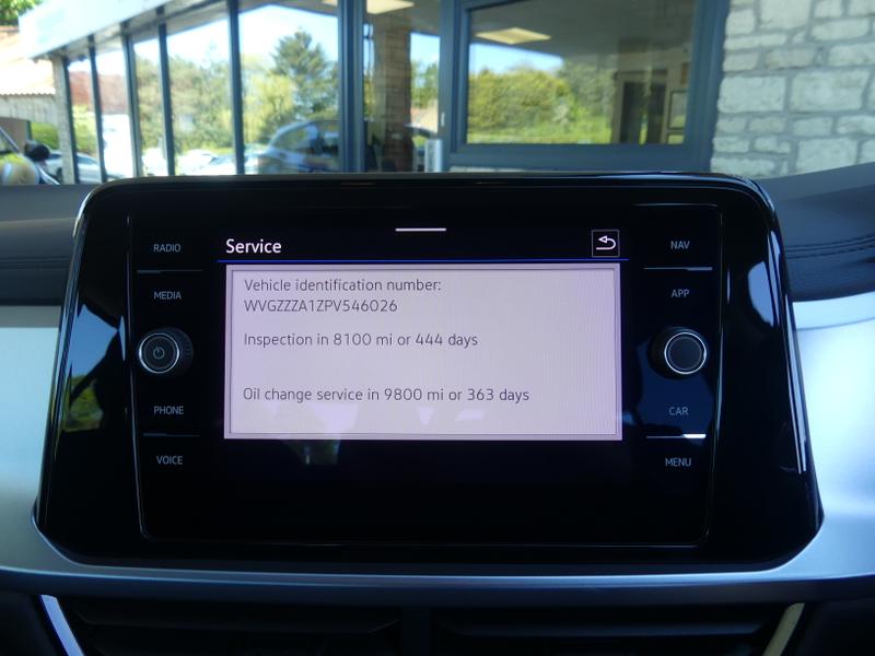 Volkswagen T-Roc Photo 66c022f9-1a8f-450e-9571-e65decd407e4.jpg
