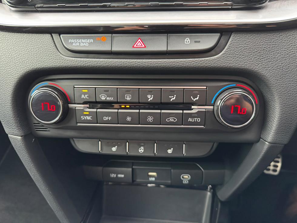 Kia Ceed Photo 66c15d4e-eeb2-4c3c-9d2b-9ecfb1caed92.jpeg
