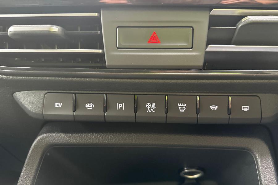 Ford TRANSIT CONNECT Photo 66cc76e6-bd85-42de-ac7a-7beaf5f41b26.jpg