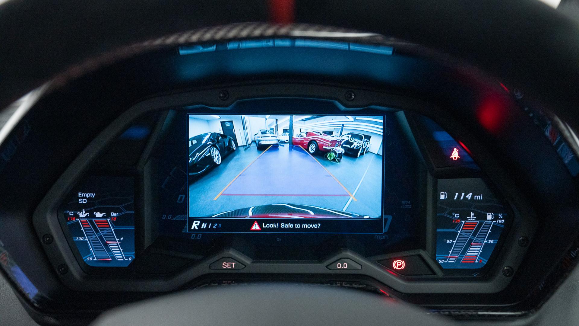 LAMBORGHINI Aventador Photo 66d639ea-67cb-473d-816a-05f6a5804e29.jpg