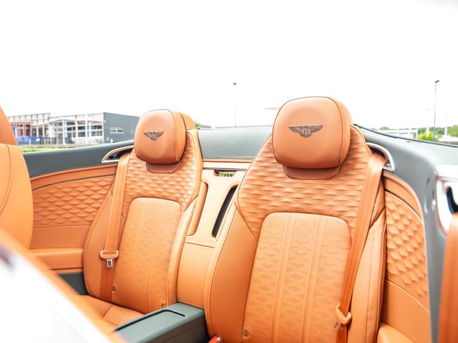 BENTLEY Continental GTC Photo 24