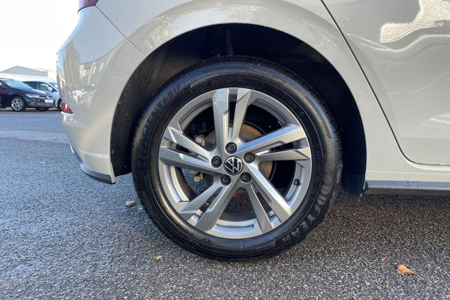 VOLKSWAGEN Polo Photo 5