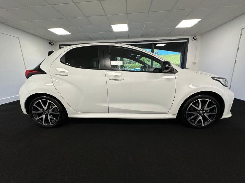 Toyota Yaris Photo 66e0998c-849e-4625-97e0-d15a53cd1d76.jpg