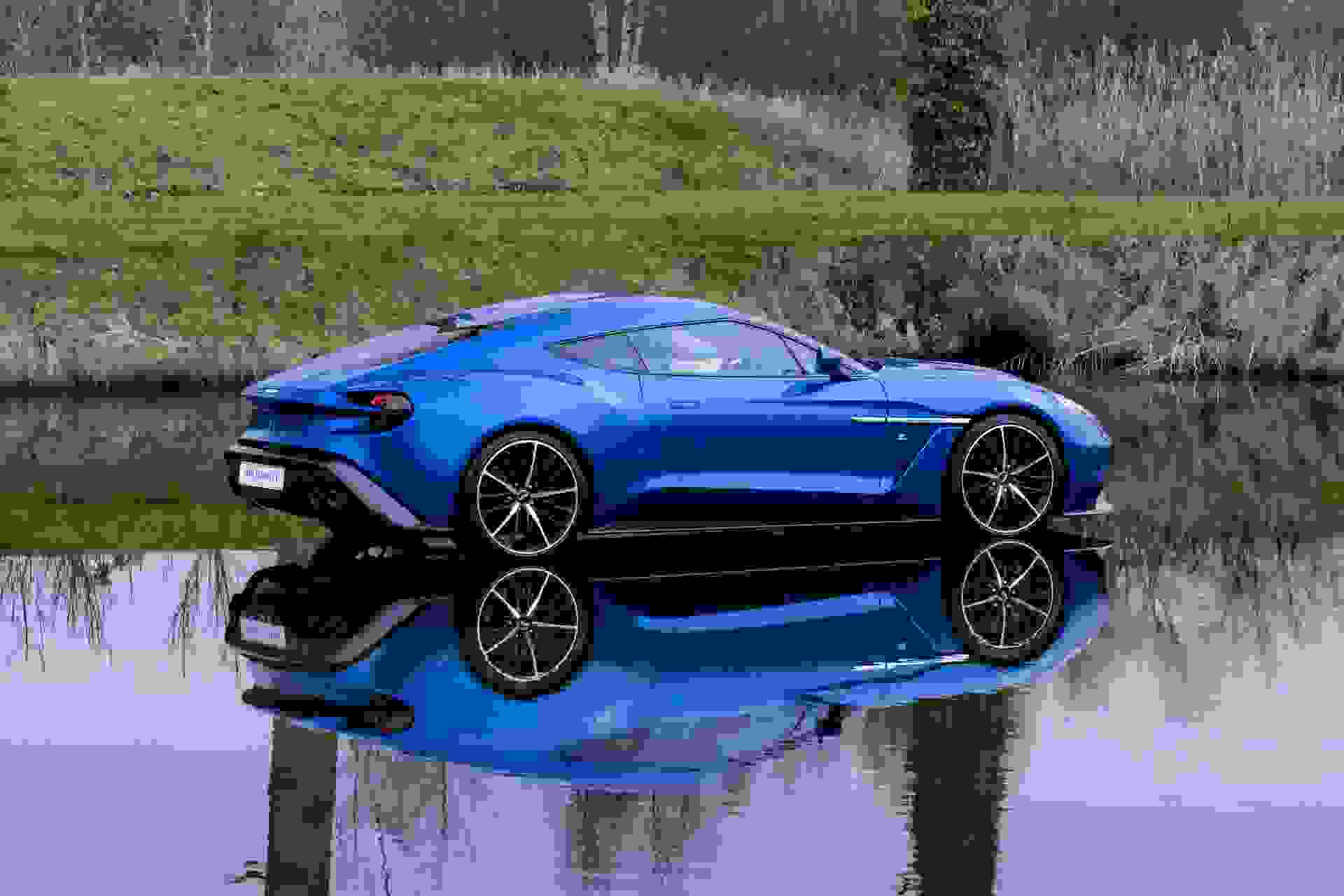 Aston Martin VANQUISH Photo 66e8d2b9-6f8c-4ccc-bf2b-87d84096a18c.jpg