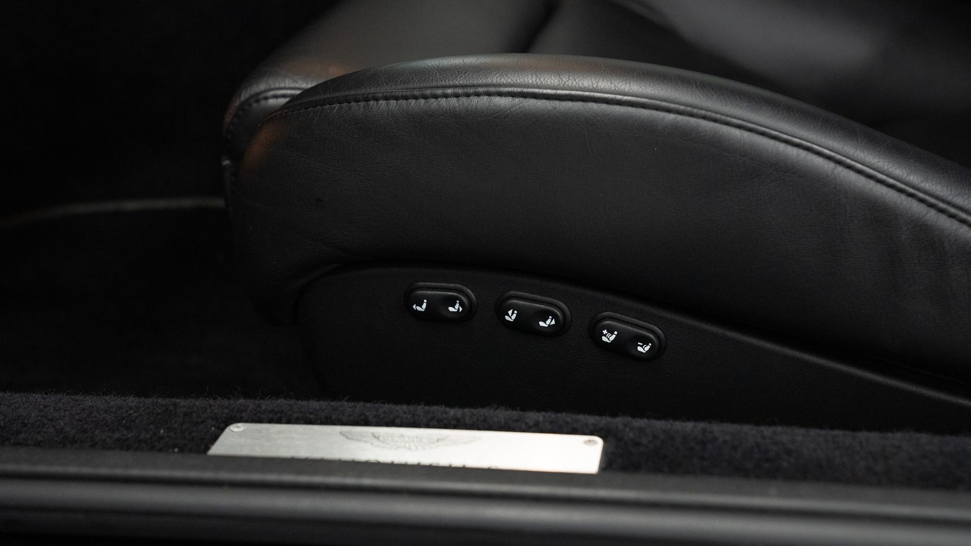 Aston Martin Vanquish Photo 66e9dd42-b1dc-450b-a8d6-241f6b955721.jpg