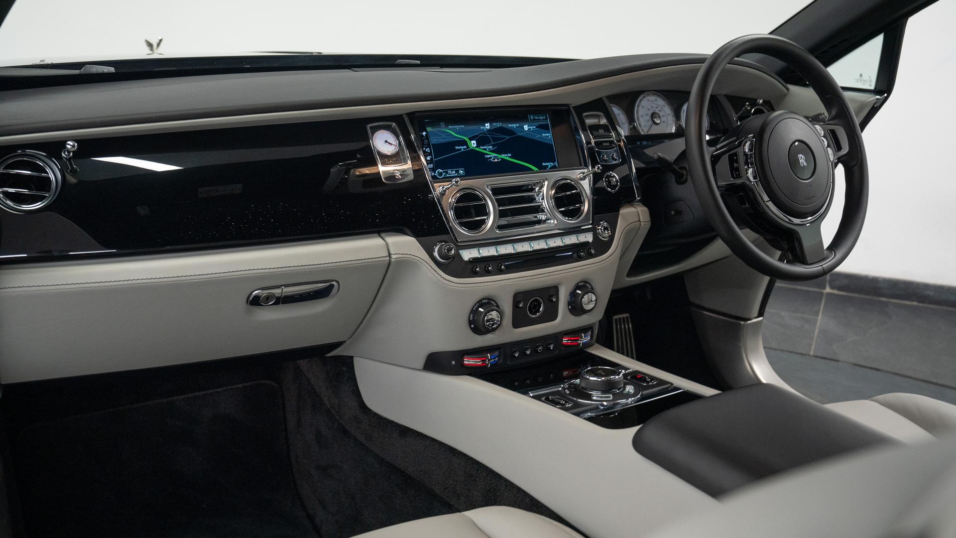Rolls-Royce Wraith Photo 66f417d5-5824-4dbb-baf3-7d9f3aae2d58.jpg
