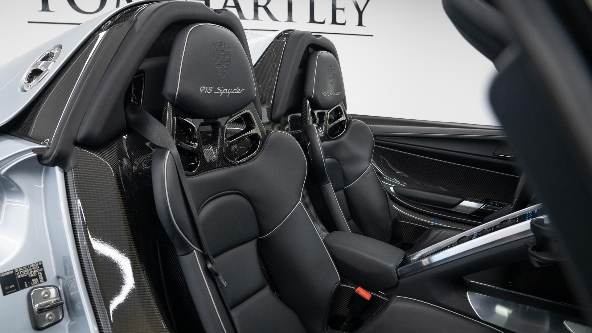 Porsche 918 Photo 66fd8aef-0914-4239-a760-e9aac08cda4b.jpg