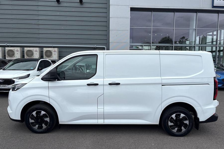 Ford E-TRANSIT CUSTOM Photo 6713e8bd-ceaf-46be-9fc9-e69e257f15d0.jpg