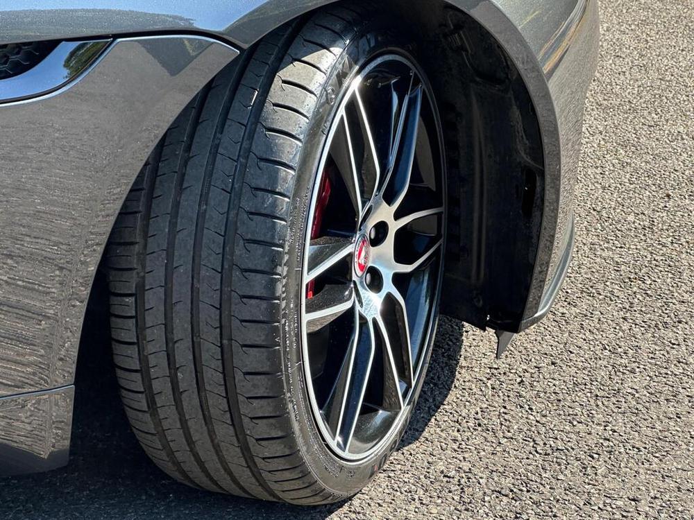 Used Jaguar F-Type LB69VZD 35
