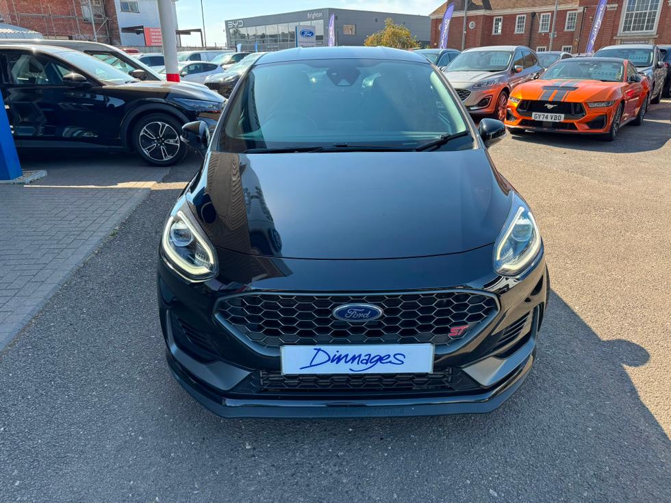 Ford Fiesta Photo 6727966d-f249-4768-ade9-cf73027129cc.jpg