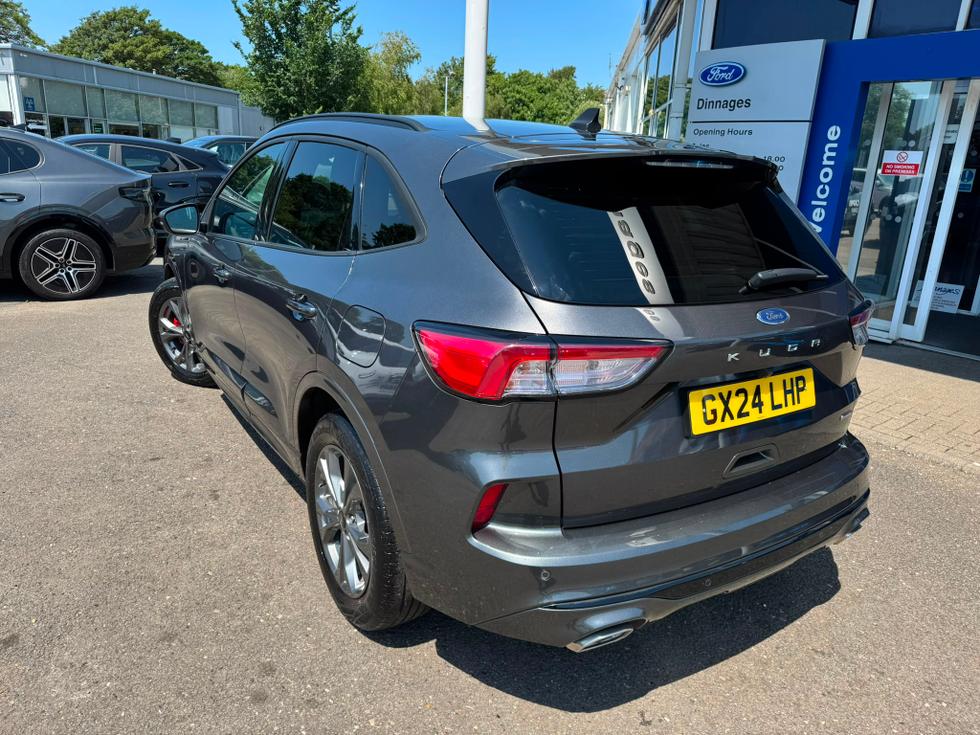 Ford Kuga Photo 672aa6e6-9e5a-499d-b0d6-6808c3cf2ff2.jpeg