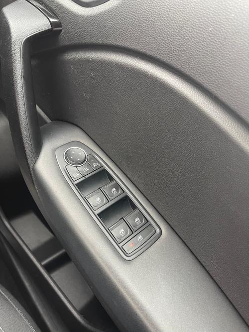 Renault Captur Photo 67316838-a16d-4432-a81d-5e30e8b7d2a0.jpeg