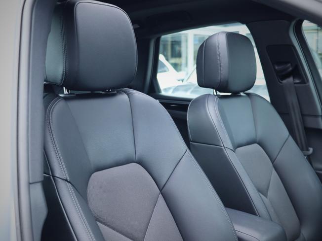 PORSCHE Macan Photo 23