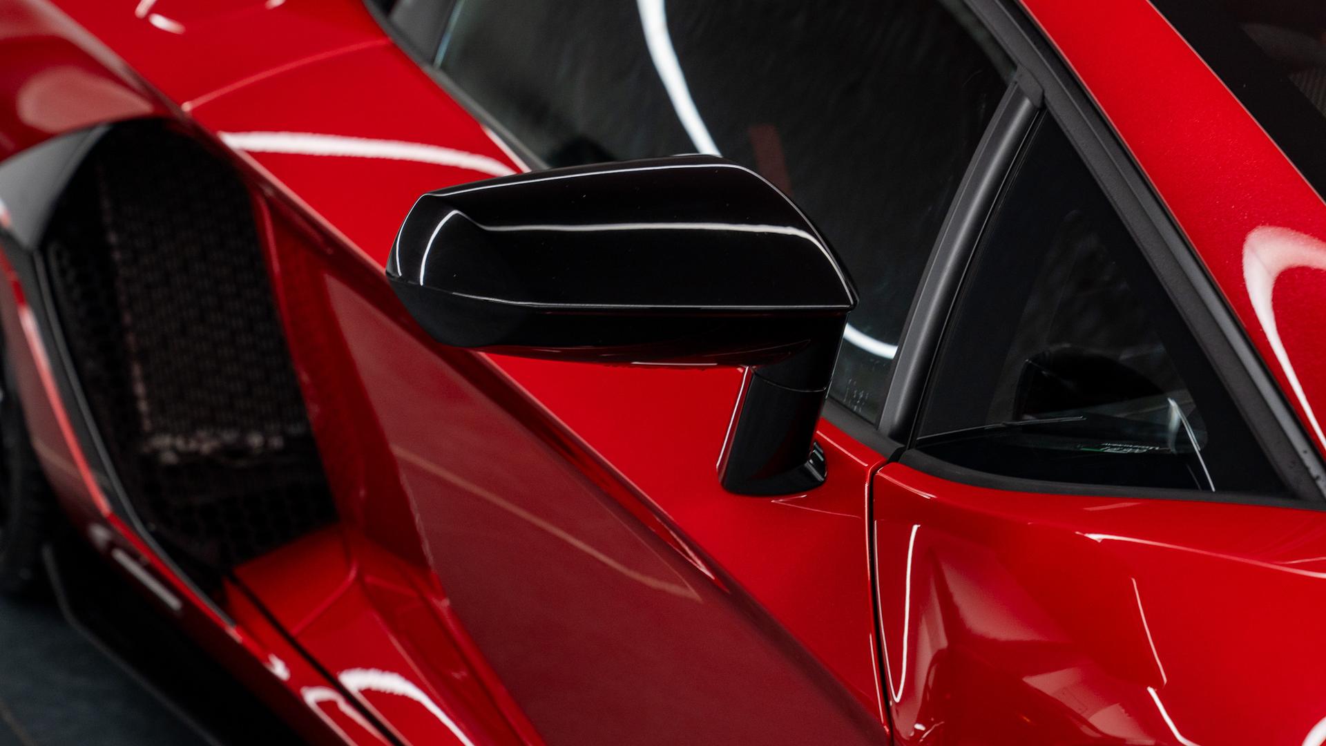 LAMBORGHINI Aventador Photo 673c55a4-da08-4954-b123-074ab5d9b992.jpg
